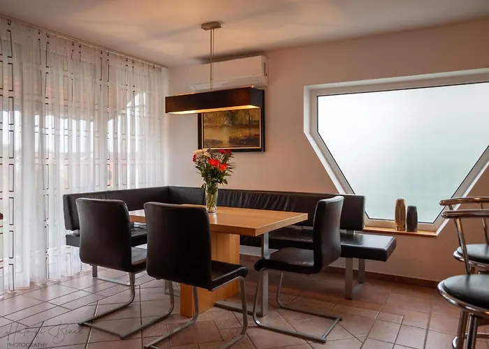 Moai Home Apartman Sarvar